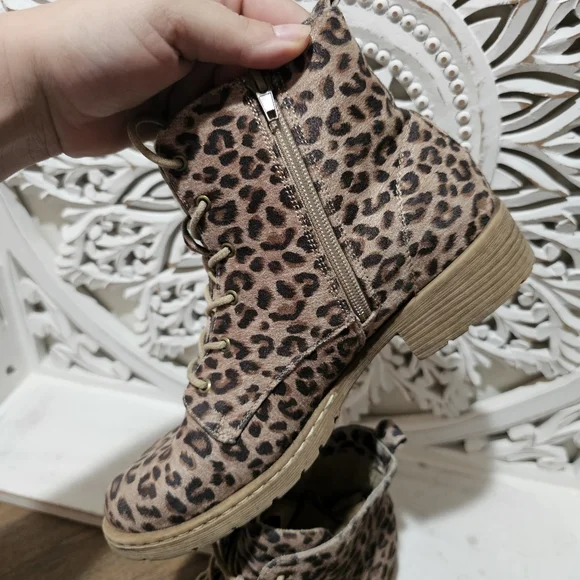 Very G Leopard Print Ankle Lace Up & Inner Zipper Boots Womans 8.5 - Picture 5 of 6